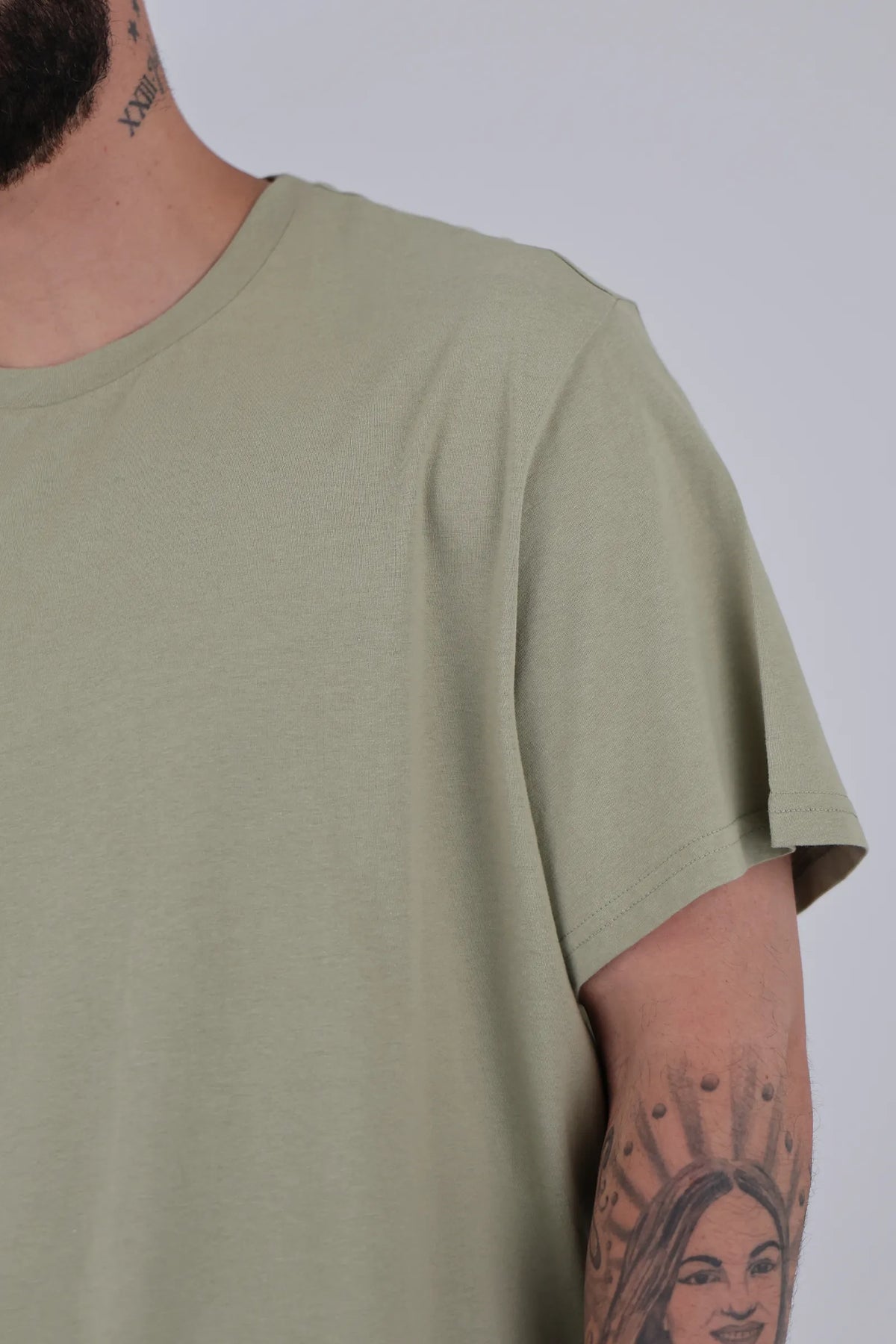 Maice under shirt