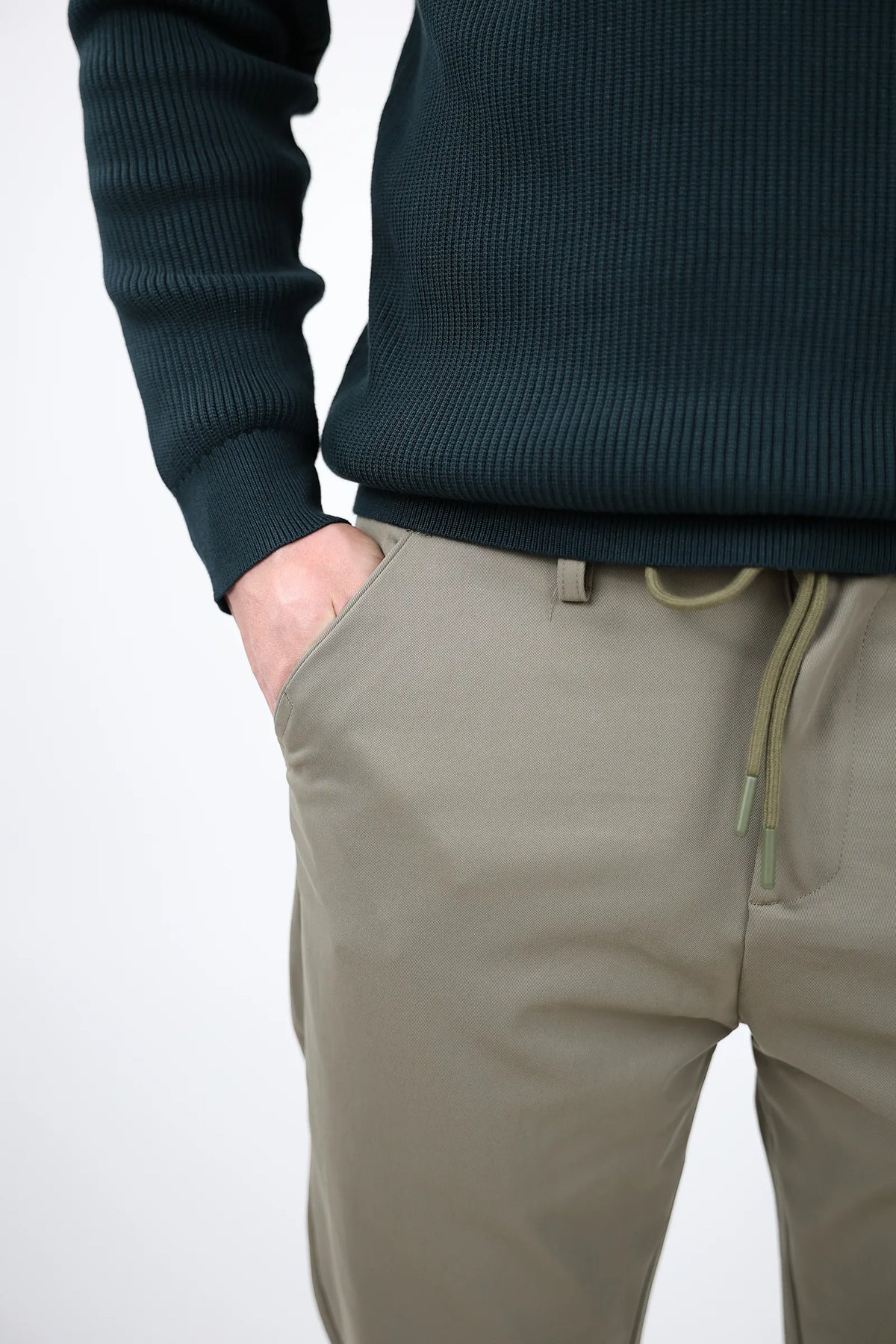 Pantallona slim fit chino