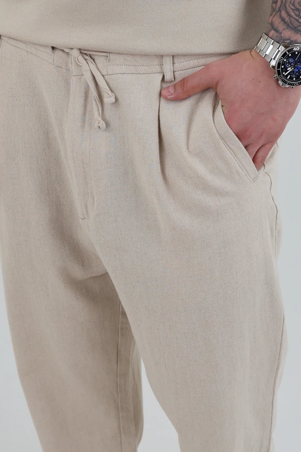 Pantallona form pleat