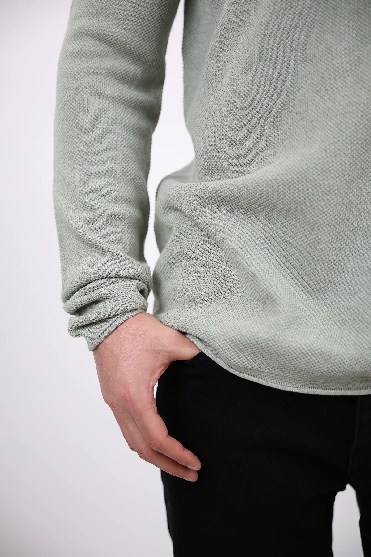 Xhemper solid round neck