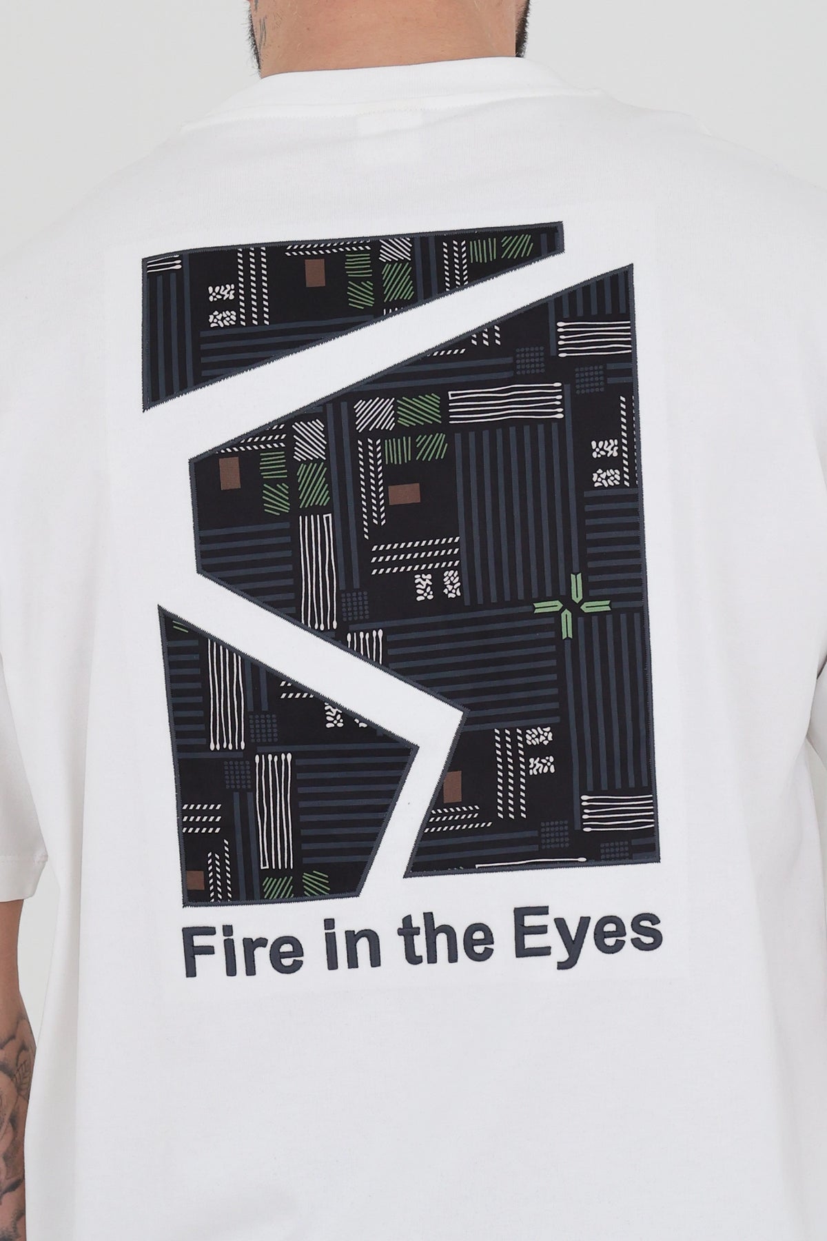 Maice fire in the eyes