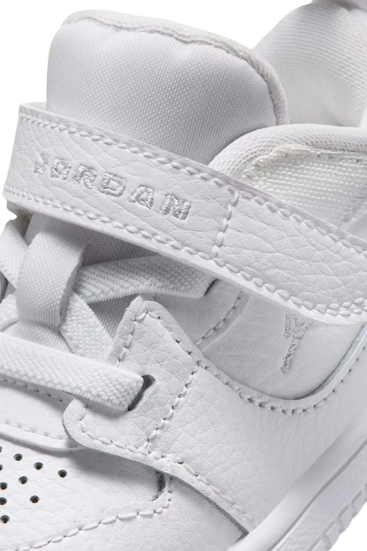 Jordan court connect LOW IQ6047-100
