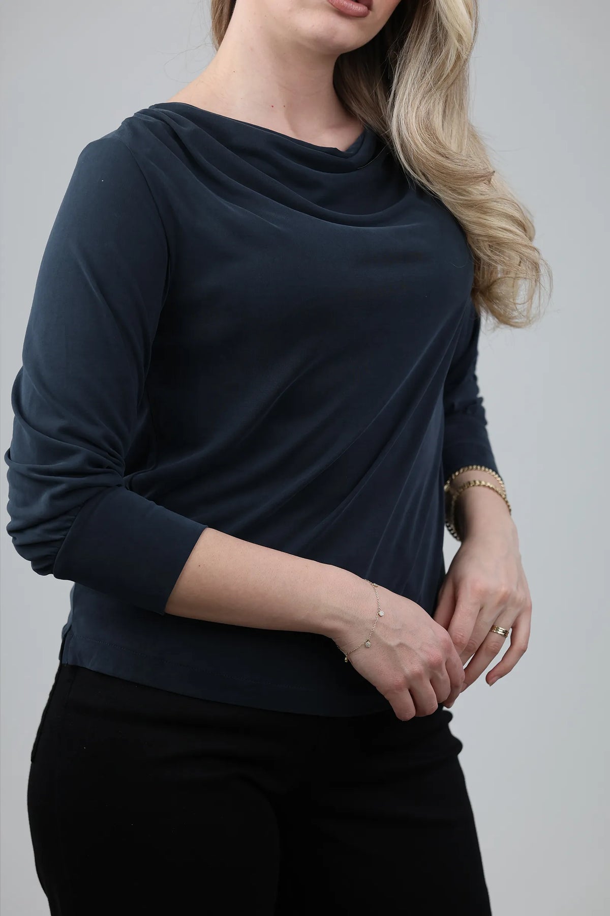 Bluze drape neck