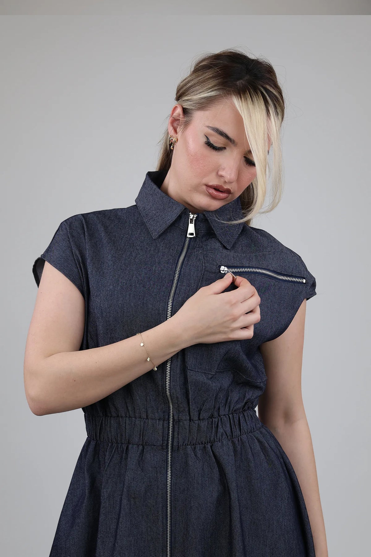 Fustan chic zippered front