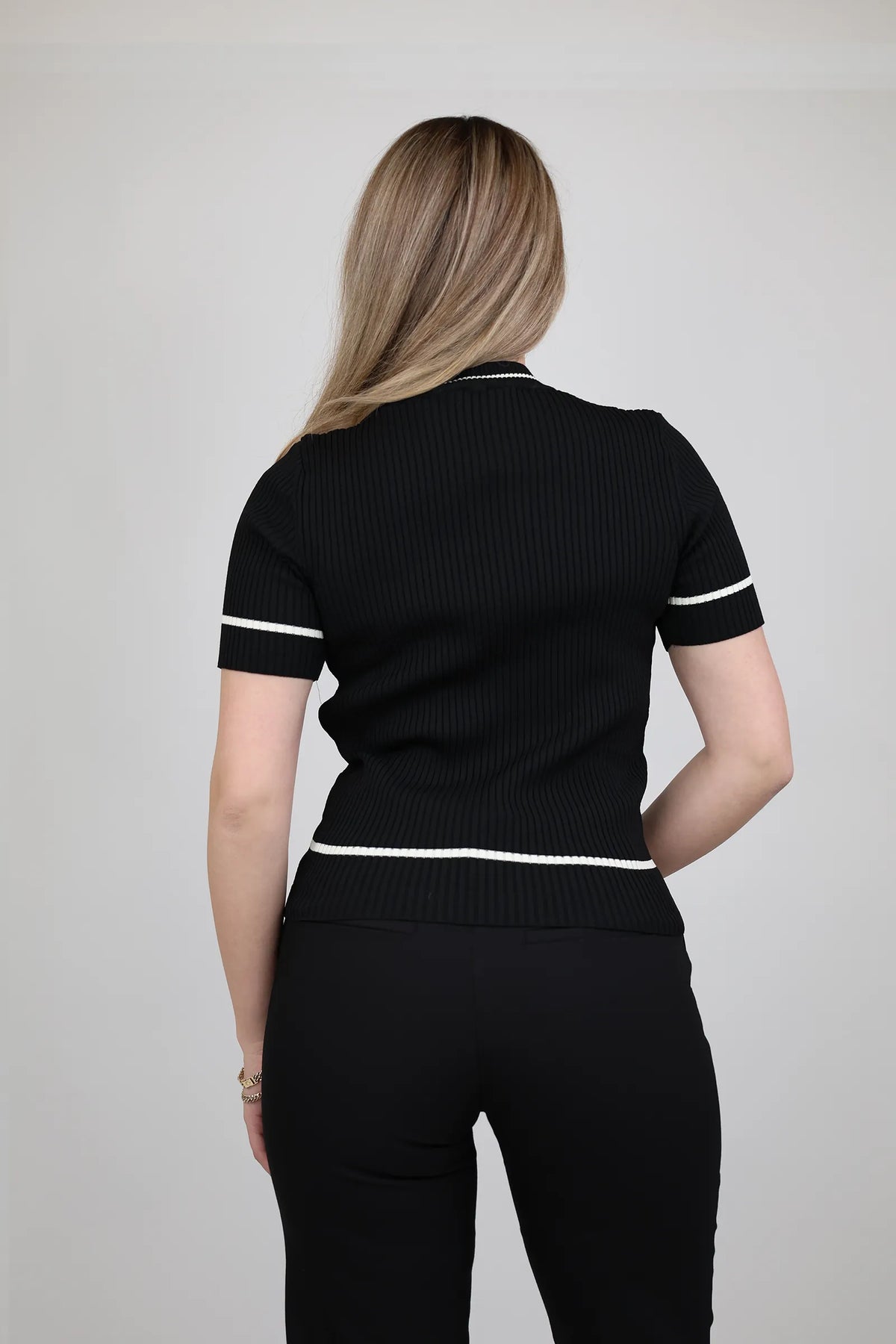 Maice stripe detail
