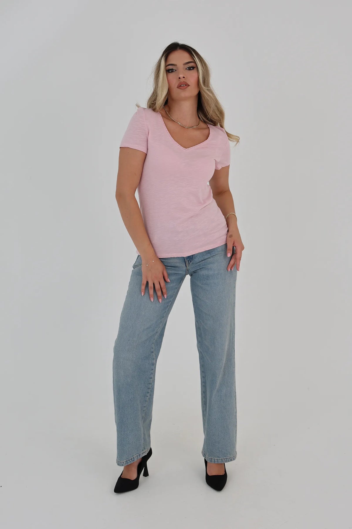 Maice v neck tee