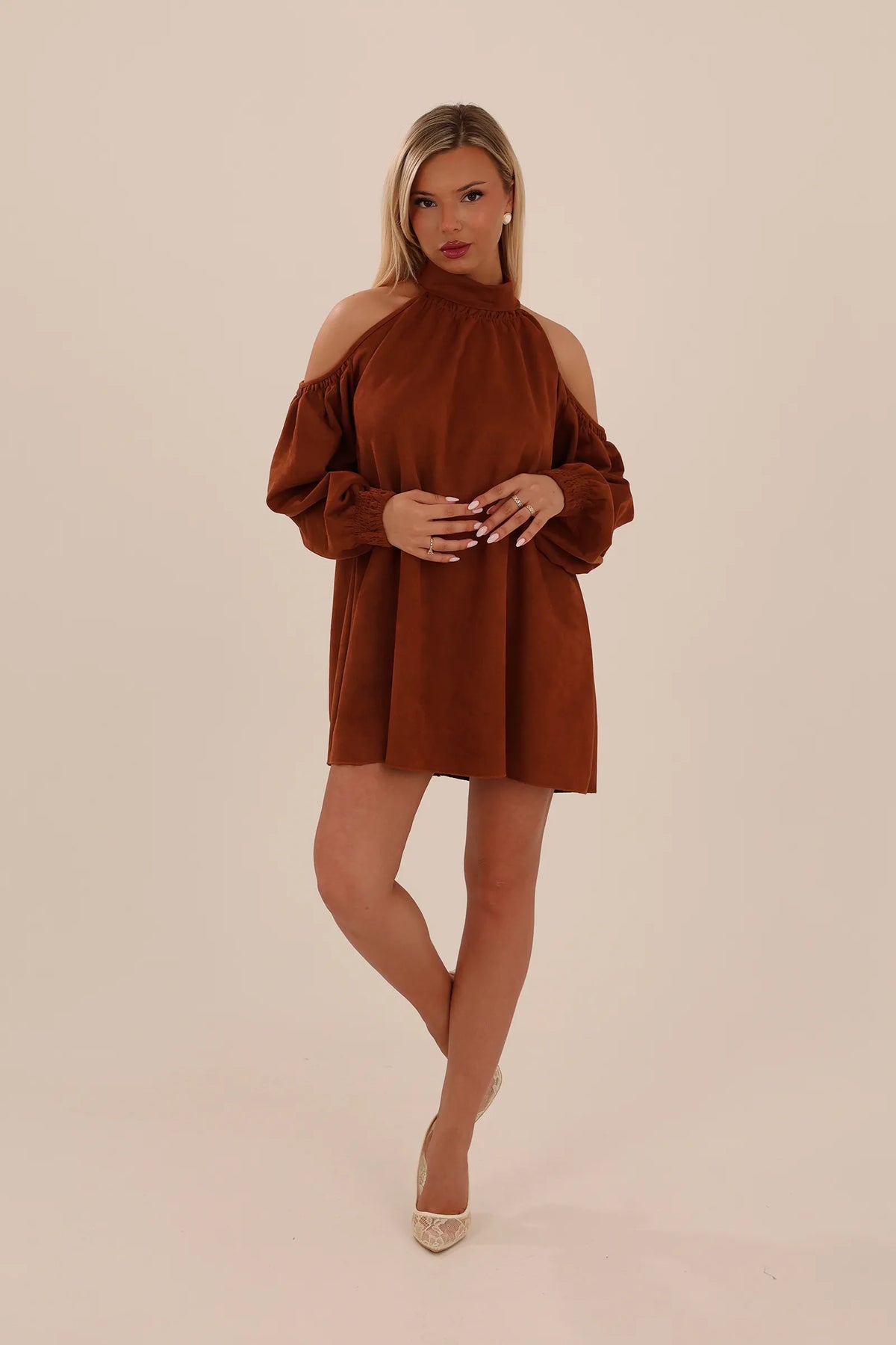Fustan cold shoulder