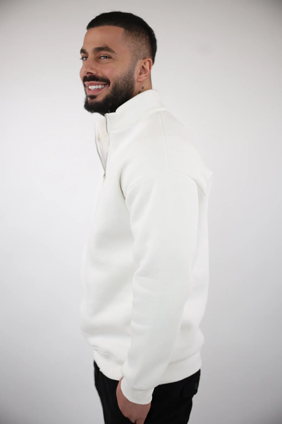 Duks Collar And Zipper