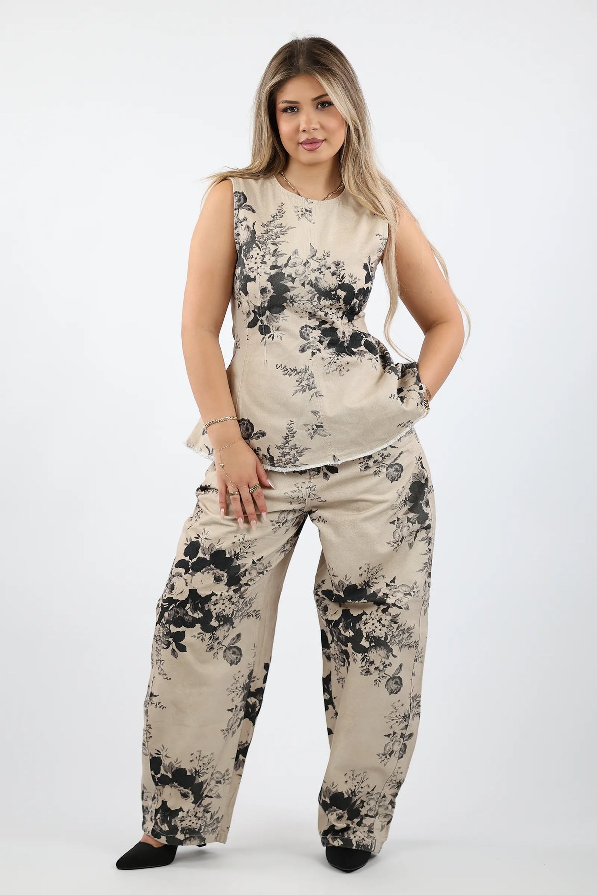 Maice black rose