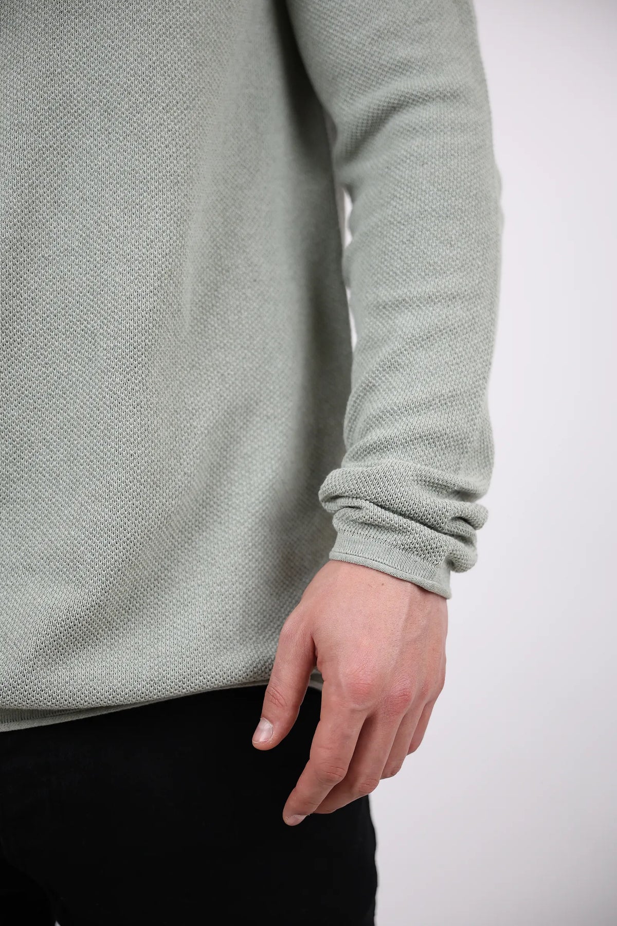 Xhemper solid round neck