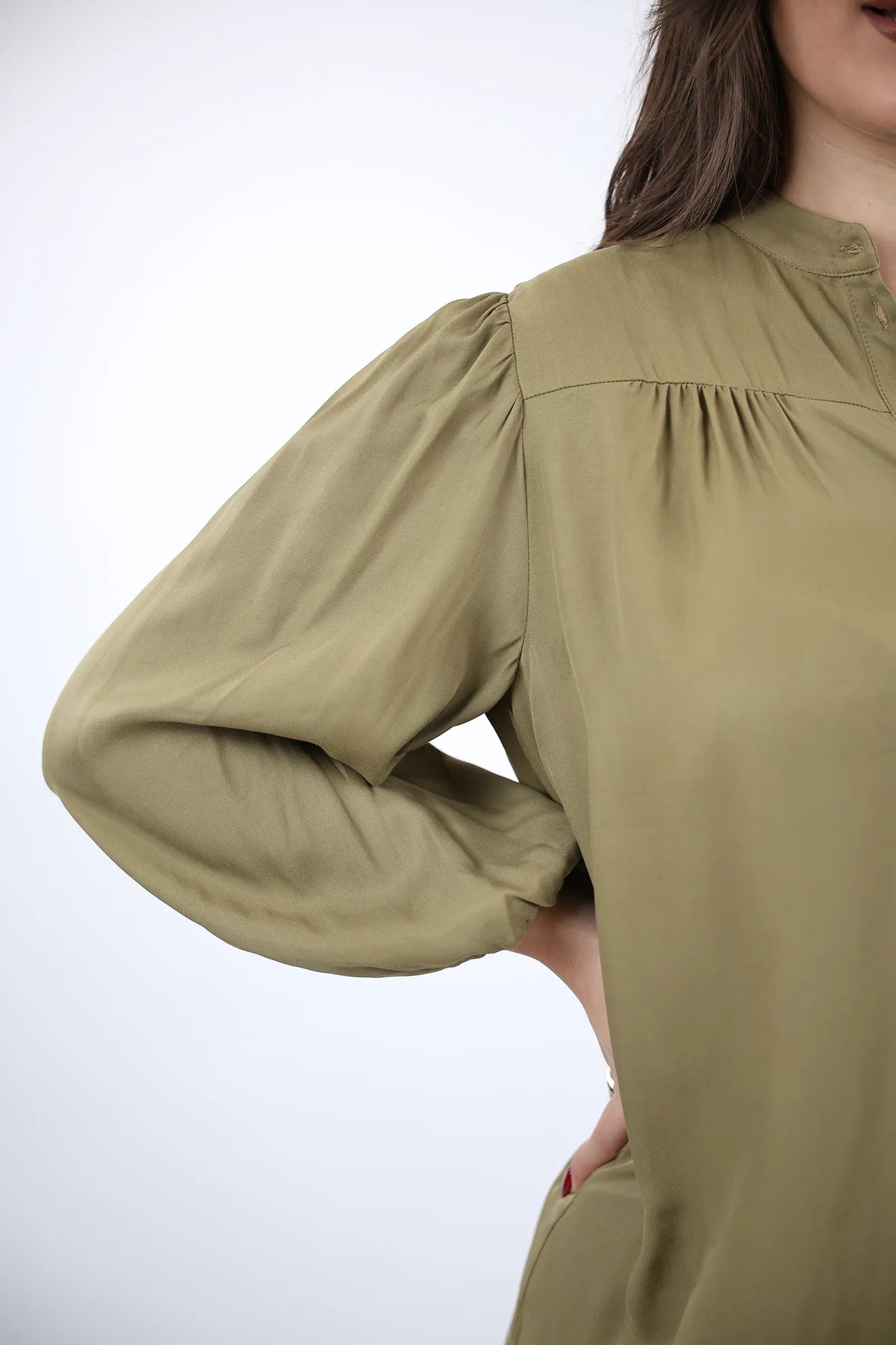 Kemishe mandarin collar