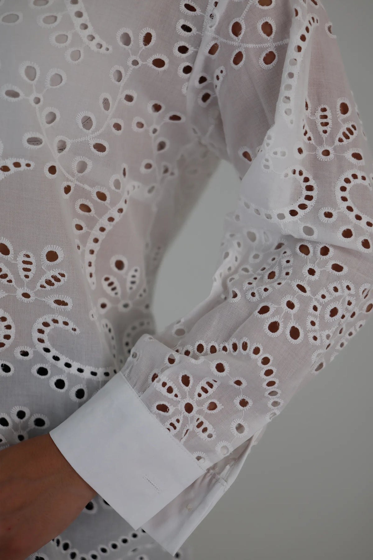 Kemishe peekaboo lace