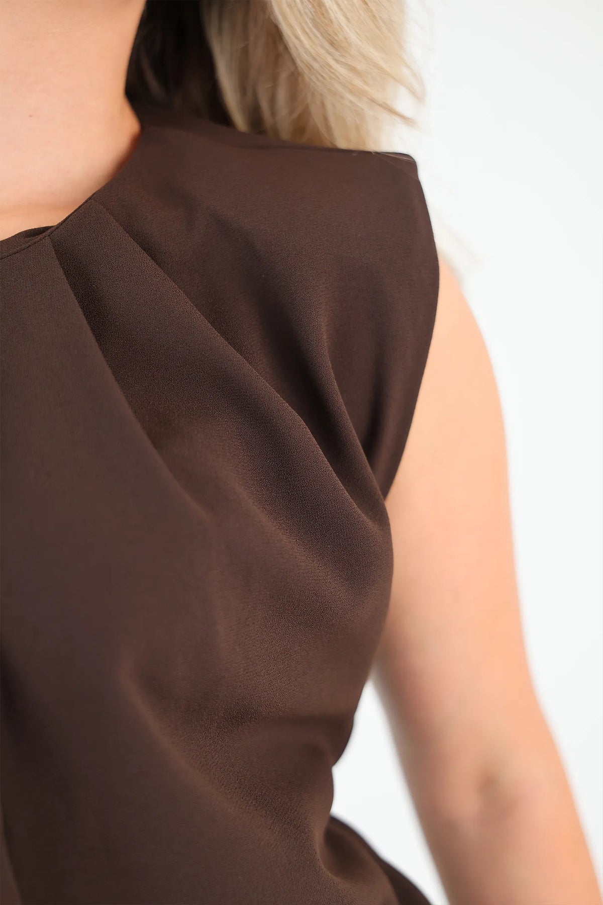 Maice padded shoulder