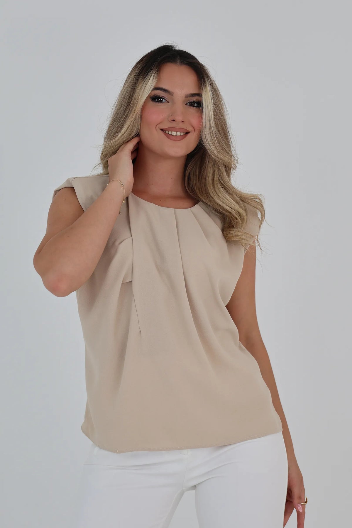 Maice padded shoulder