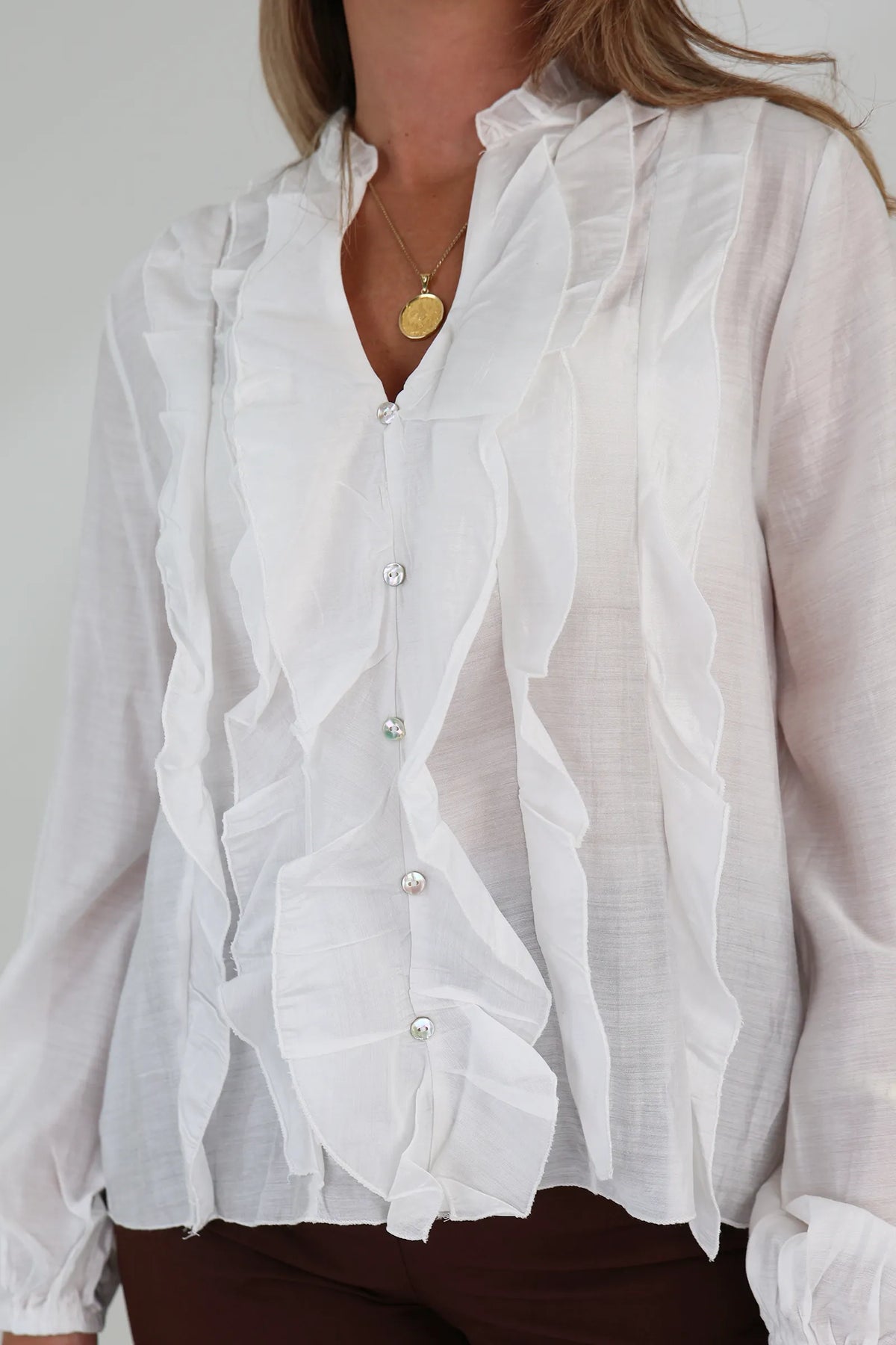 Kemishe dramatic ruffles