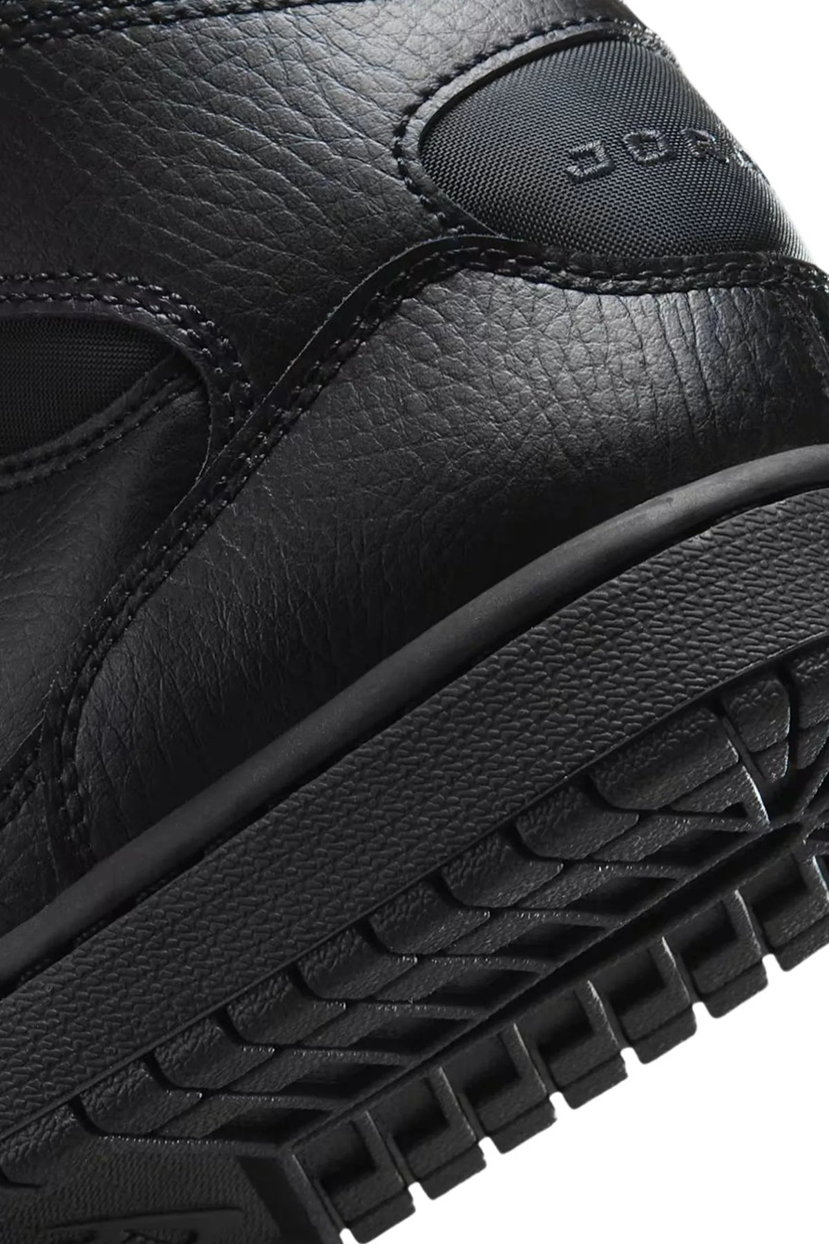 Jordan court connect mid IQ7694-002