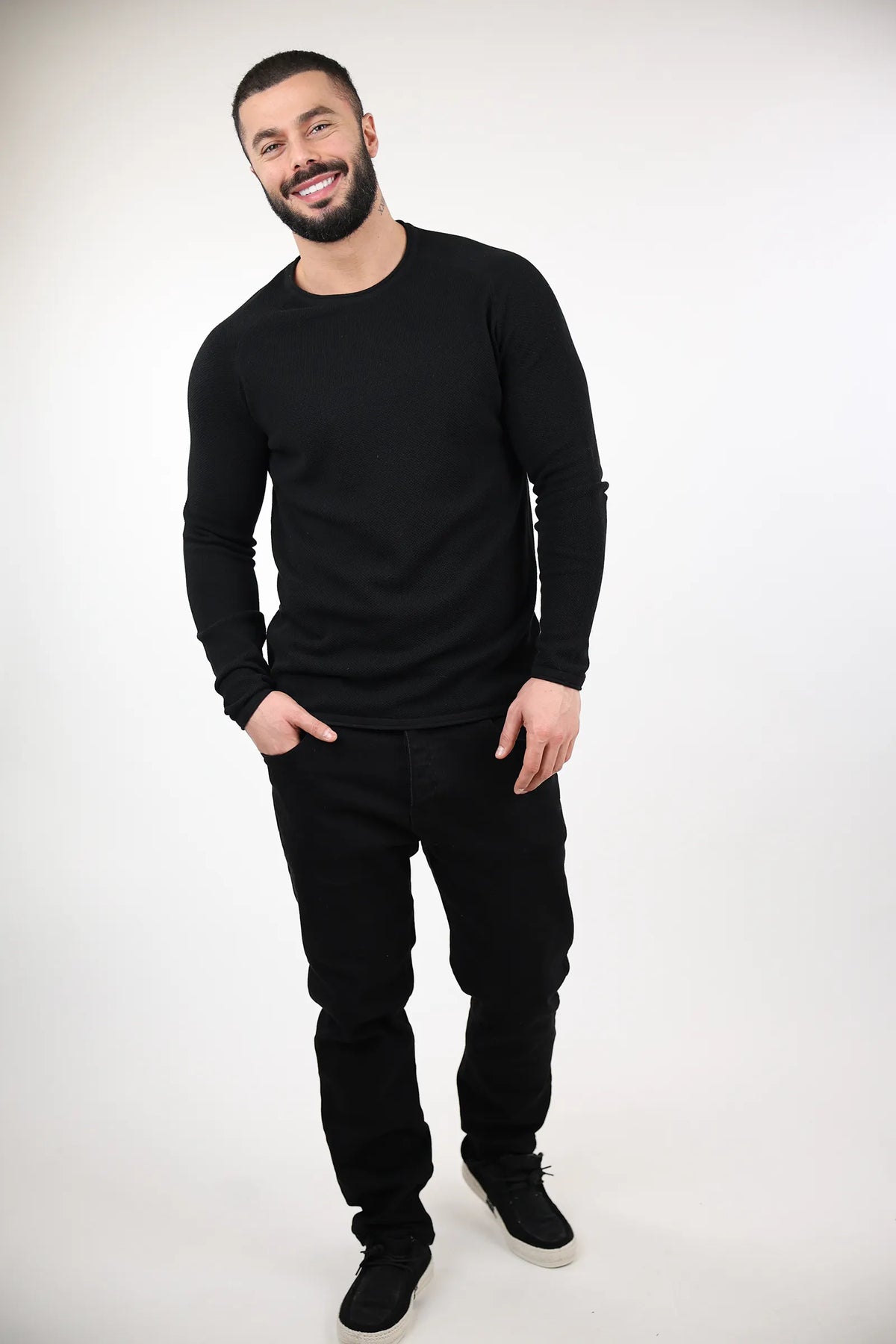 Xhemper solid round neck