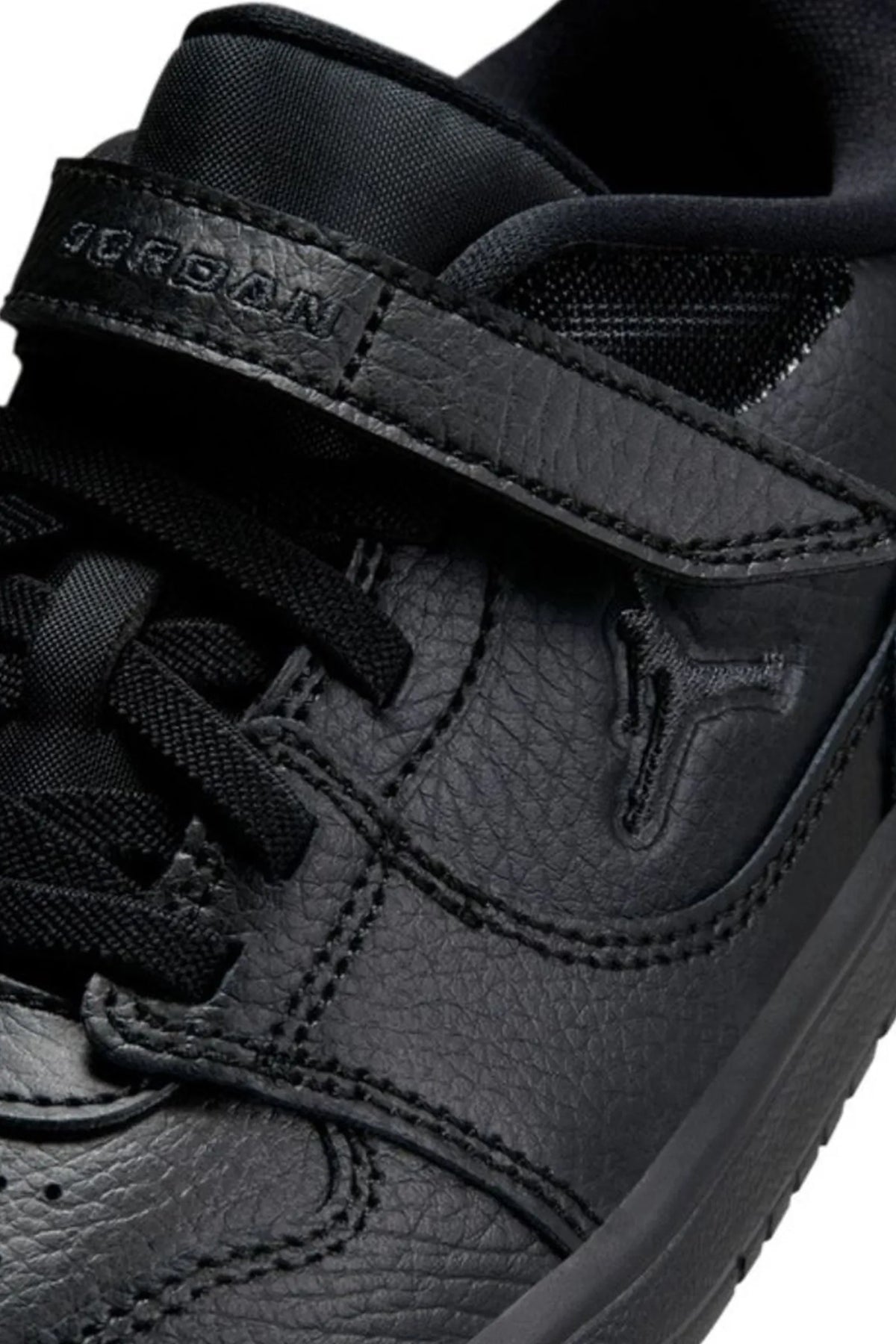 Jordan court connect low (ps) IQ6046-006